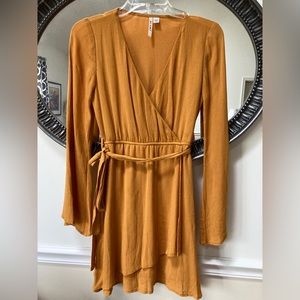 Francesca’s Mi Ami Jennie Marigold XXS Dress